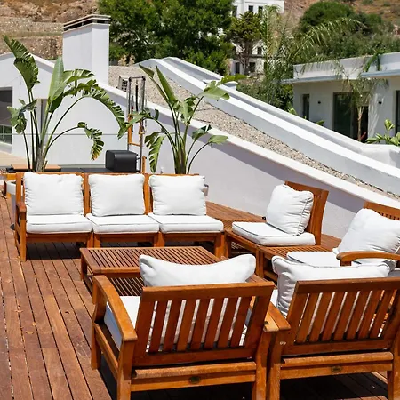 The Sunset Pavilion - Pool & 6br וילה בודרום