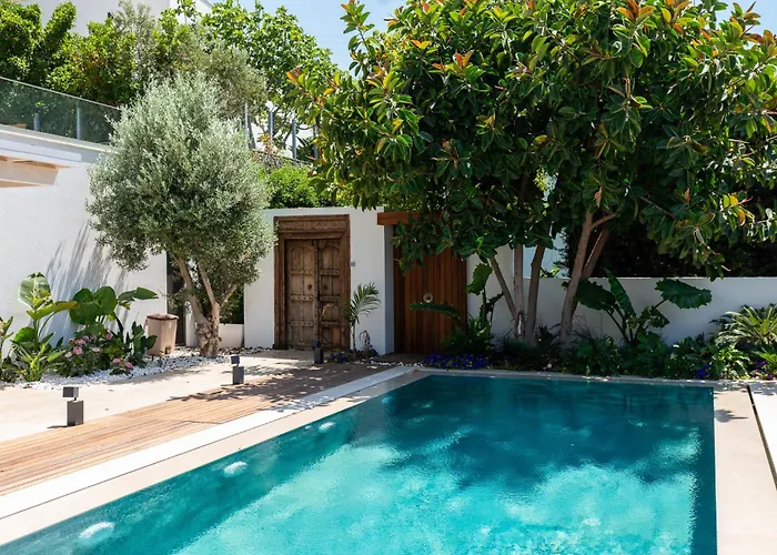 别墅 The Sunset Pavilion - Pool & 6br 博德鲁姆