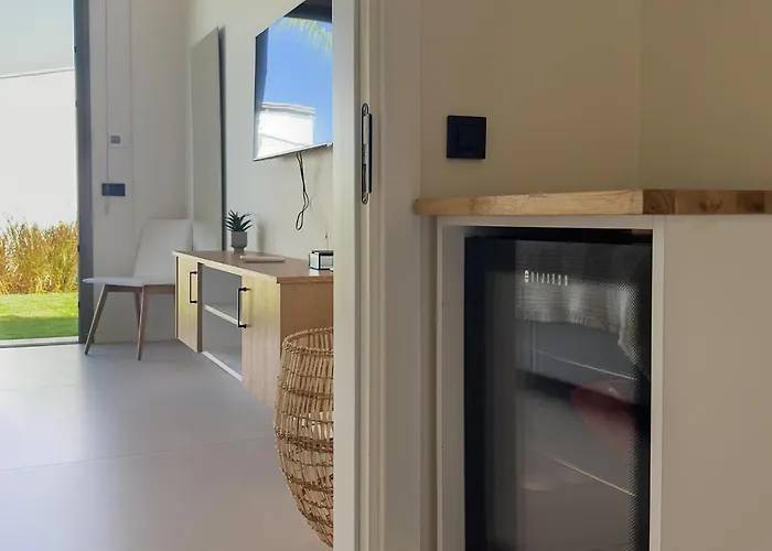 The Sunset Pavilion - Pool & 6br 博德鲁姆