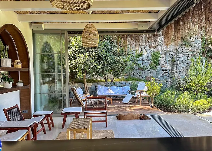 The Sunset Pavilion - Pool & 6br * 博德鲁姆